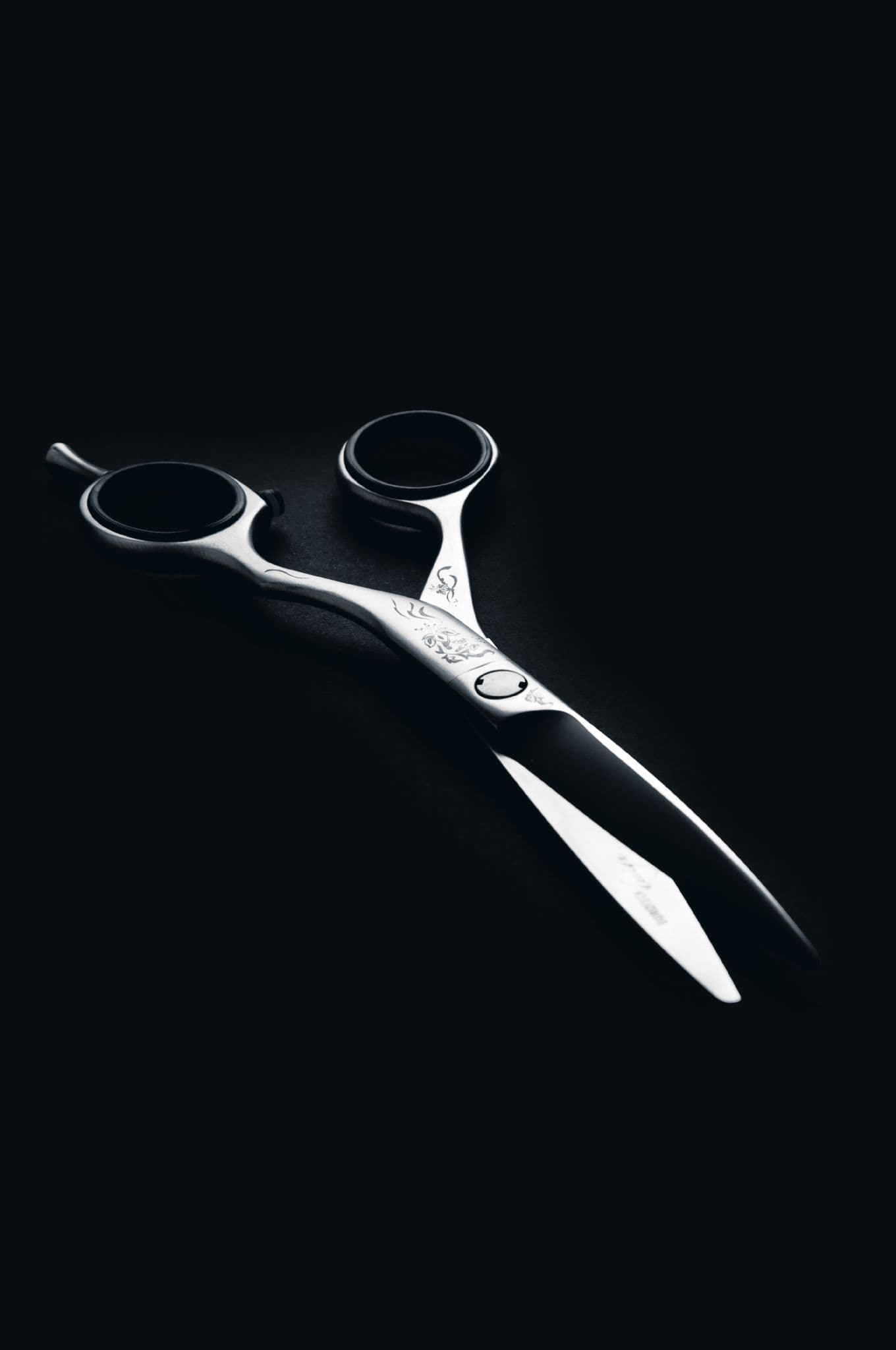 Jaguar Black Line Euro Tech Hairdressing Scissor 5.25" ( Special Order)